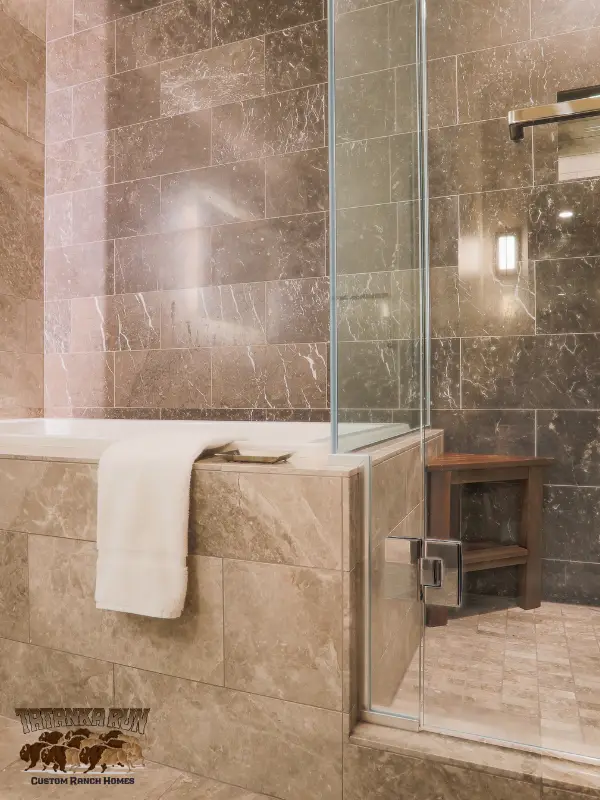 Image of a master bathroom