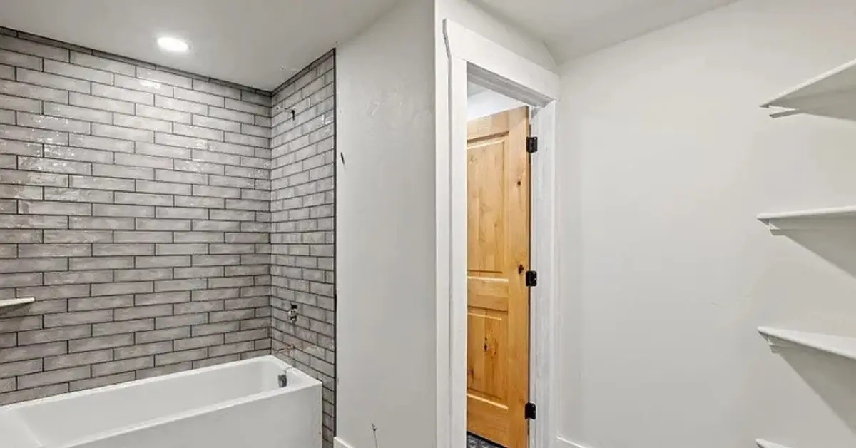 2nd full bath at 225 Iron Horse Rd