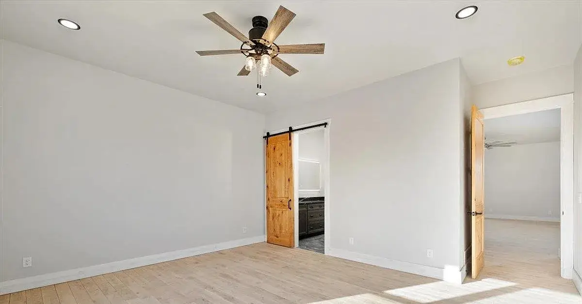 Master bedroom at 225 Iron Horse Rd